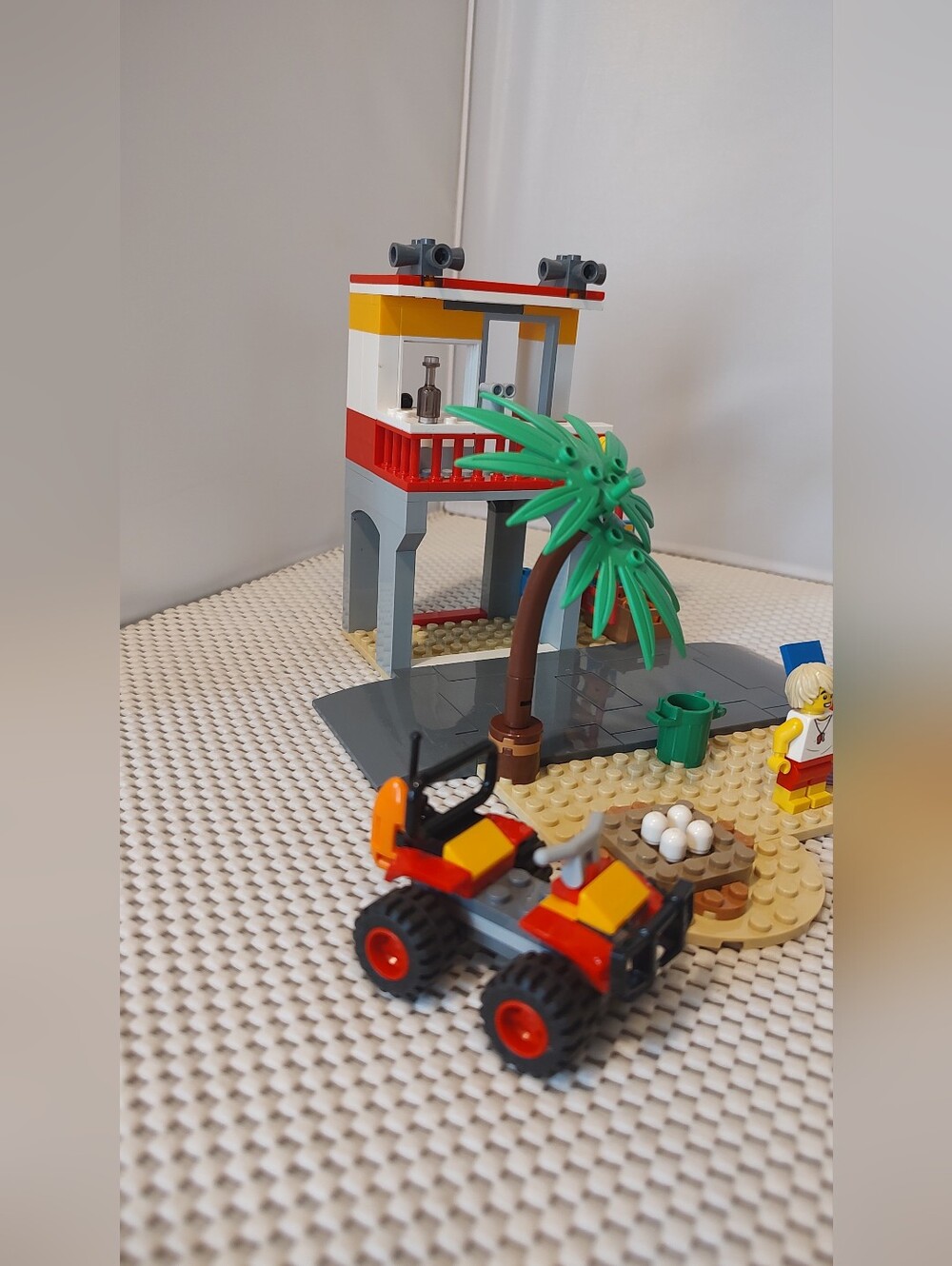 LEGO City Beach Lifeguard Station 60328 Building Toy Set No Complete As Shown - Picture 4 of 6